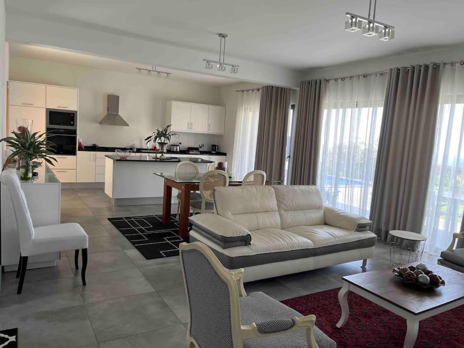 Moradia Com Piscina No Canico Zewnętrze zdjęcie