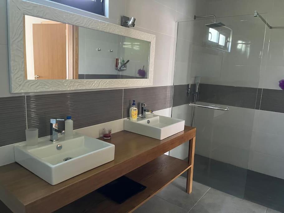 Moradia Com Piscina No Canico Zewnętrze zdjęcie